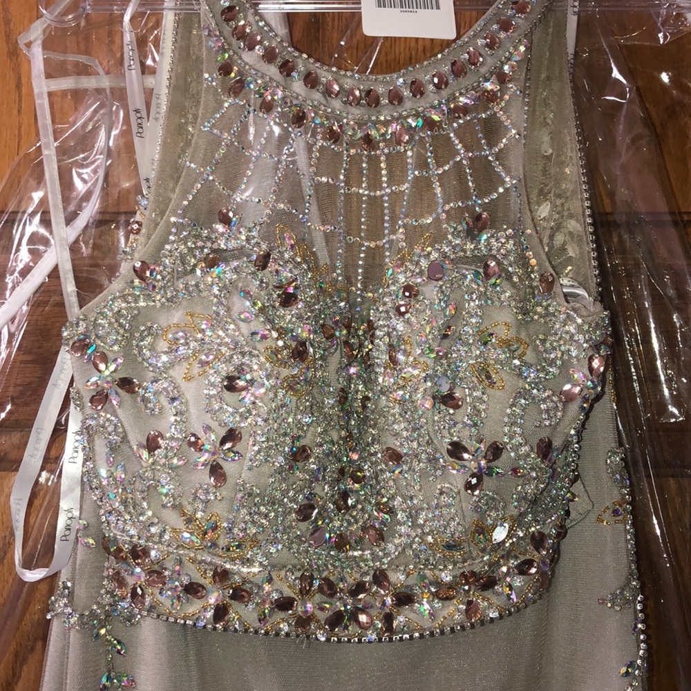 Prom Dress - Picture 2 of 5